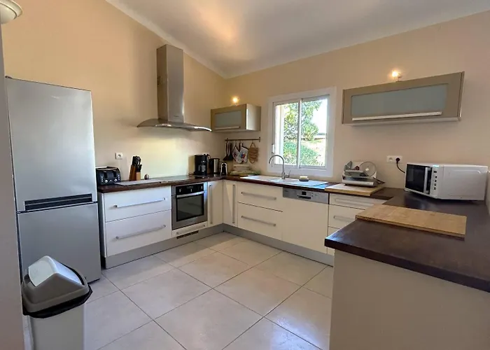 Villa 3 Dans Avec Piscine Porto-Vecchio (Corsica)