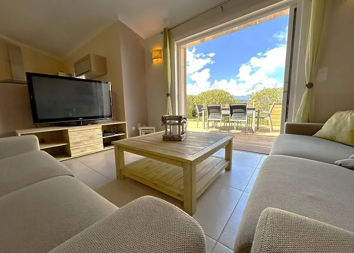 Villa 3 Dans Avec Piscine