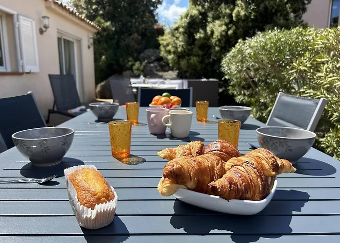 3 Dans Avec Piscine Villa *